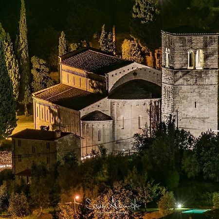 Casa Vacanze La Tosca Castelvecchio  Экстерьер фото