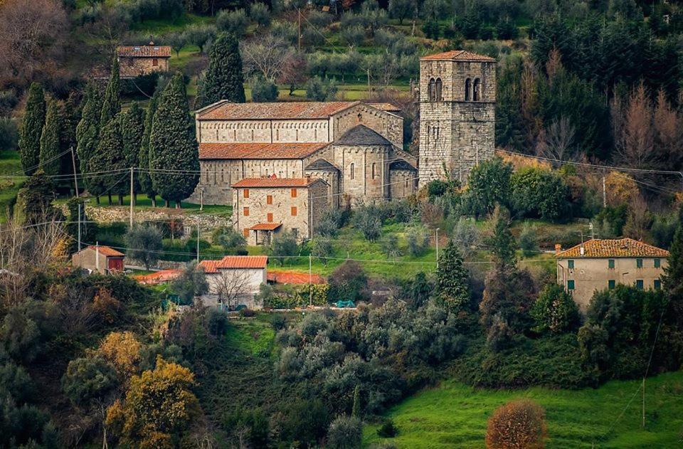 Casa Vacanze La Tosca Castelvecchio  Экстерьер фото